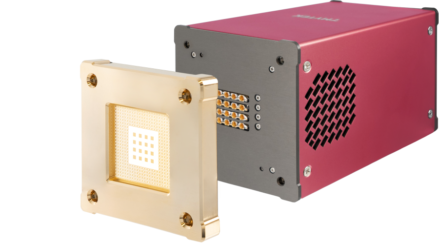 TMYTEK BBox 5G is a mmWave Beamformer with a detachable standard array antenna AA kit. Antenna designers can also dock in their own design antenna to do beamforming